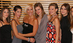 Laura Maroldi e alcune delle sue modelle